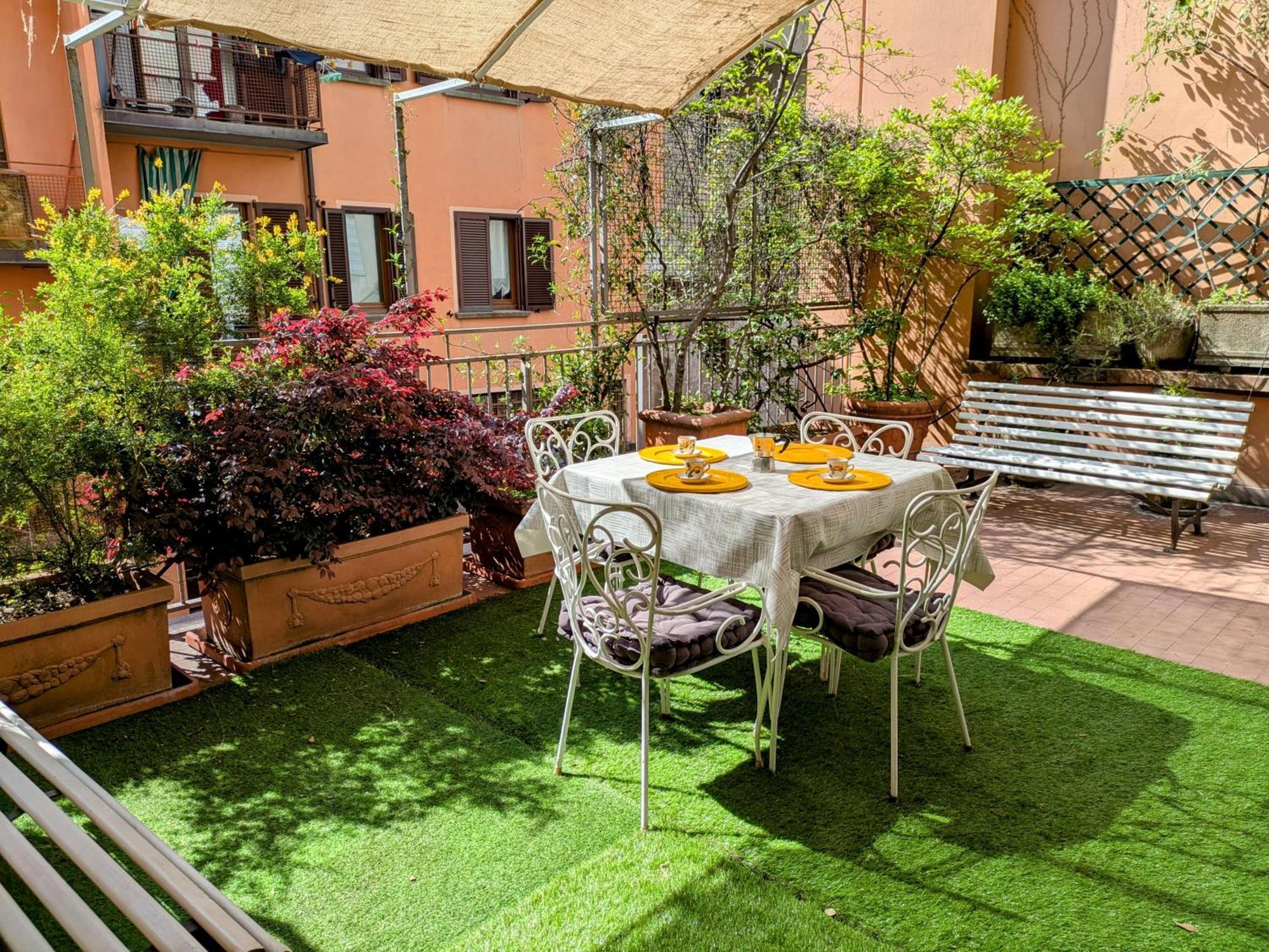 Alma Vacation Apartment In The Centre, Big Terrace Milano Exteriör bild