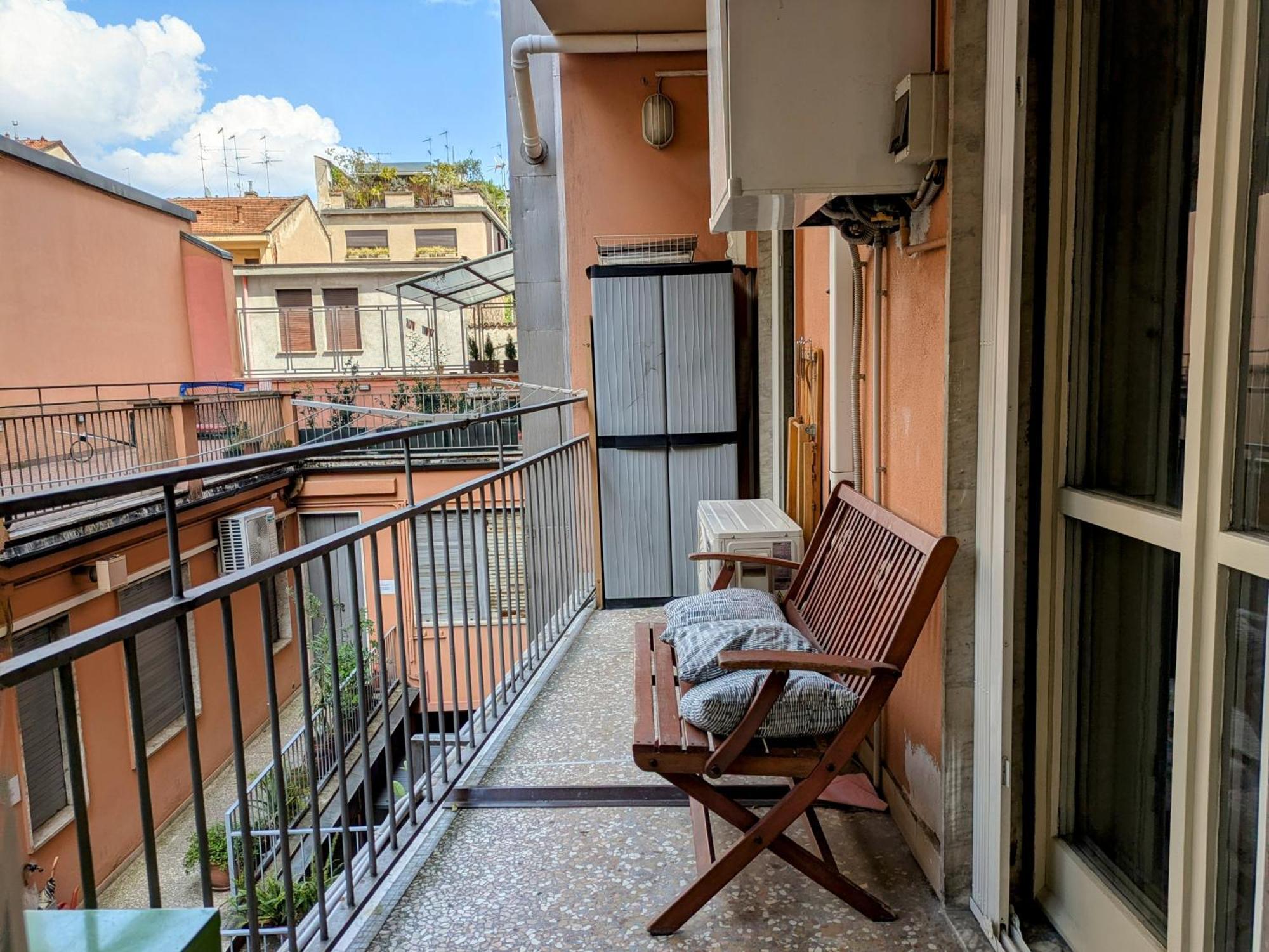 Alma Vacation Apartment In The Centre, Big Terrace Milano Exteriör bild
